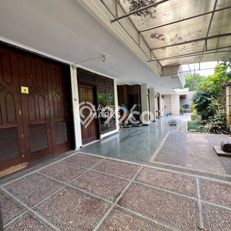 For Sale! Premium House LT 316m2 Desain Elegan di Malang Kota For Sale! Premium House LT 316m2 Desain Elegan di Malang Kota