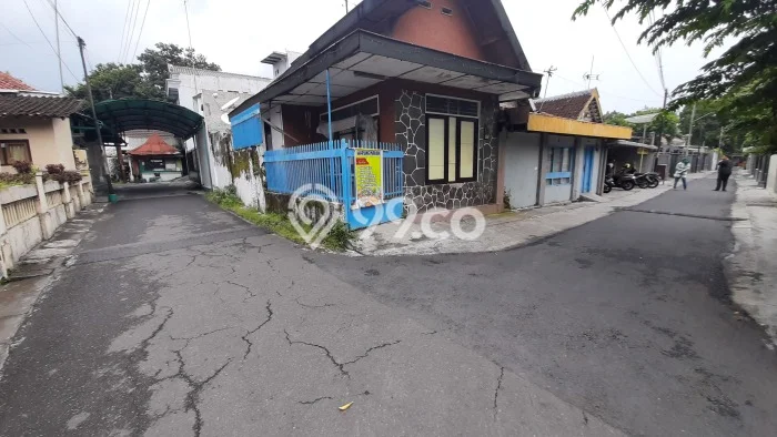 Dijual Rumah Strategis Bagus Punya 1 KT di Laweyan Surakarta SHM Dijual Rumah Strategis Bagus Punya 1 KT di Laweyan Surakarta SHM
