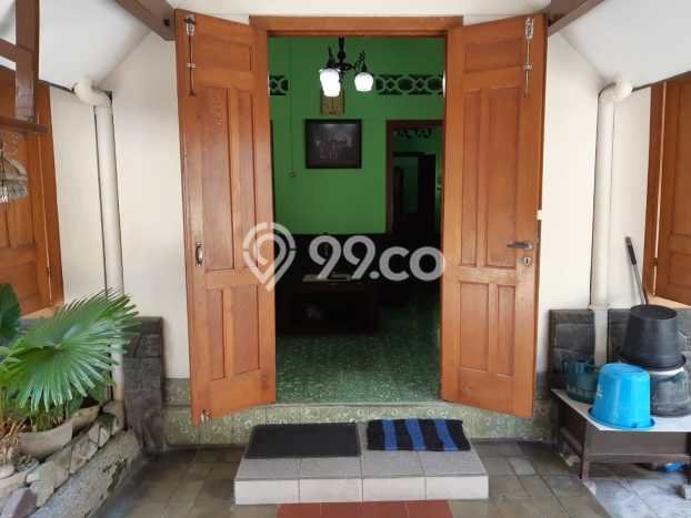 Rumah Mewah Siap Huni LT 492m2 di Slamet Riyadi, Solo Rumah Mewah Siap Huni LT 492m2 di Slamet Riyadi, Solo