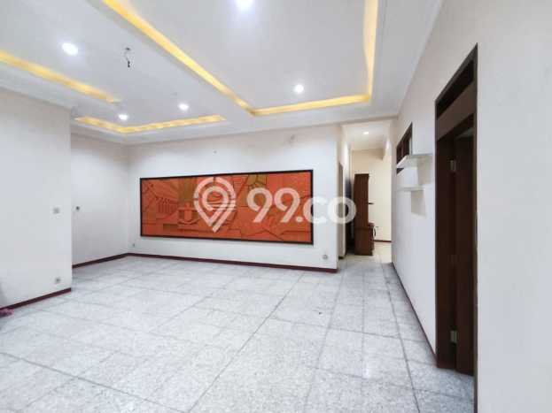 For Sale Rumah 4 Kamar Lokasi Strategis Nyaman dan Strategis di Laweyan For Sale Rumah 4 Kamar Lokasi Strategis Nyaman dan Strategis di Laweyan