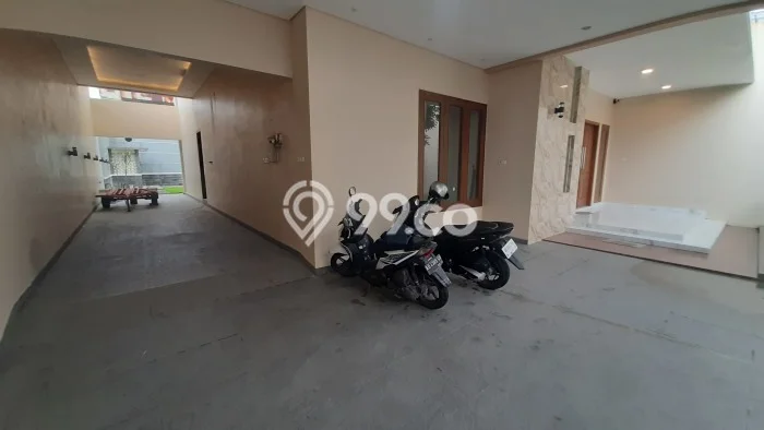 Jual Rumah Mewah Megah Dengan View Cantik di Mojosongo, Surakarta Jual Rumah Mewah Megah Dengan View Cantik di Mojosongo, Surakarta