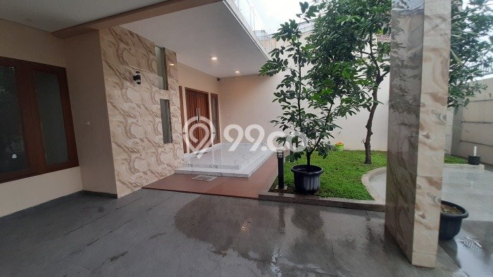 Jual Rumah Mewah Megah Dengan View Cantik di Mojosongo, Surakarta Jual Rumah Mewah Megah Dengan View Cantik di Mojosongo, Surakarta