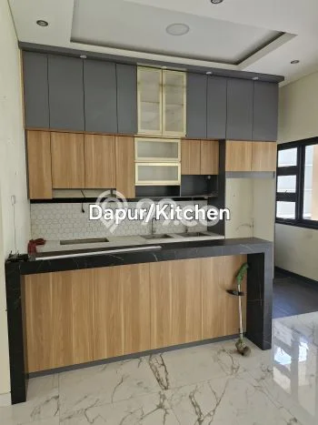 Jual Rumah Mewah Megah Dengan View Cantik di Mojosongo, Surakarta Jual Rumah Mewah Megah Dengan View Cantik di Mojosongo, Surakarta