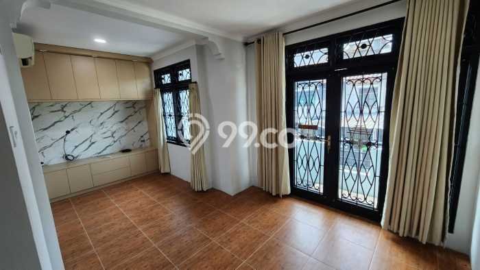 For Sale Hunian Rumah Nyaman 3 Kamar di Daan Mogot, Jakarta Barat For Sale Hunian Rumah Nyaman 3 Kamar di Daan Mogot, Jakarta Barat