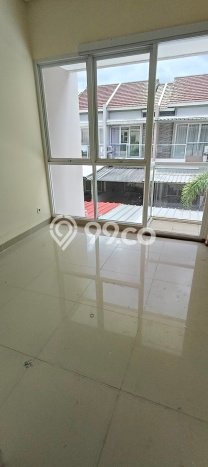 Rumah Luas Asri 2 KT Siap Pakai di Pegadungan Jakarta Barat Rumah Luas Asri 2 KT Siap Pakai di Pegadungan Jakarta Barat