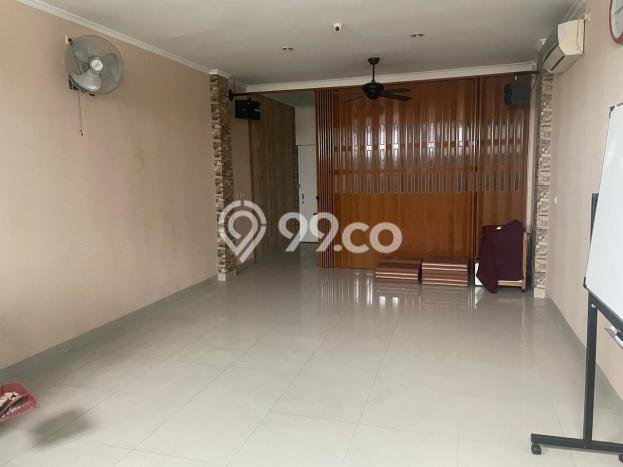 Ruko Bagus Dijual LB 190m2 Lokasi Strategis Jakarta Barat Area Cocok untuk Berbisnis Ruko Bagus Dijual LB 190m2 Lokasi Strategis Jakarta Barat Area Cocok untuk Berbisnis