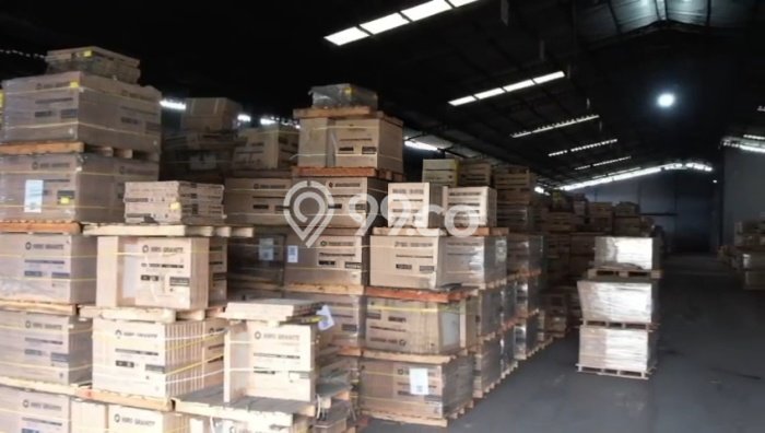 Gudang Disewa di Tangerang dengan LB 8690m2 Area Komersial Ramai Gudang Disewa di Tangerang dengan LB 8690m2 Area Komersial Ramai