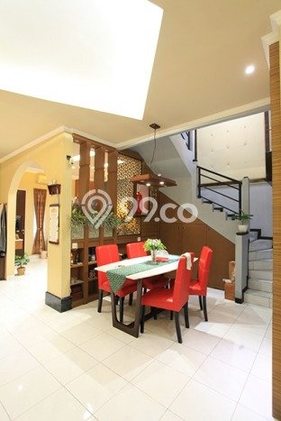 Dijual Rumah Modern 3 KT di Taman Surya, Jakarta Barat Dijual Rumah Modern 3 KT di Taman Surya, Jakarta Barat