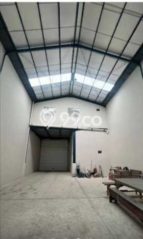 LOKASI STRATEGIS! Gudang Disewakan Kawasan Cipondoh, Luas 288m², Lokasi Niaga LOKASI STRATEGIS! Gudang Disewakan Kawasan Cipondoh, Luas 288m², Lokasi Niaga