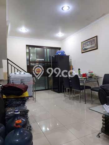 Rumah Luas Asri 2 KT Siap Pakai di Pegadungan Jakarta Barat Rumah Luas Asri 2 KT Siap Pakai di Pegadungan Jakarta Barat