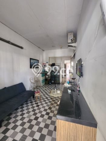 Rumah Bagus kawasan Wiyung, Surabaya, LT 200m² LB 210m² HARGA MENARIK! Rumah Bagus kawasan Wiyung, Surabaya, LT 200m² LB 210m² HARGA MENARIK!