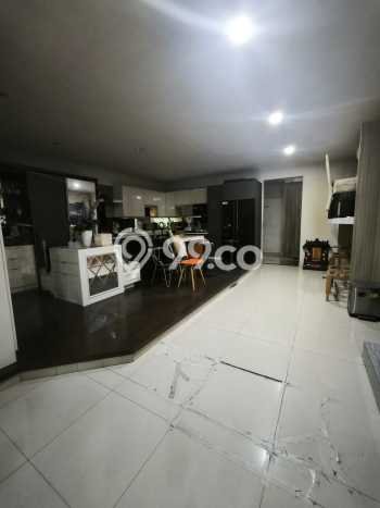 Rumah Lingkungan Nyaman kawasan , Surabaya, Luas 300m2m² LB 400m2m² Rumah Lingkungan Nyaman kawasan , Surabaya, Luas 300m2m² LB 400m2m²