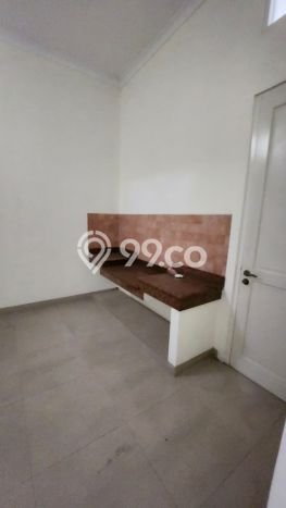 Rumah di Raya A Yani, 2 KM, Akses Mudah Pusat Kota, Luas 264m2m² LB 175m2m² Rumah di Raya A Yani, 2 KM, Akses Mudah Pusat Kota, Luas 264m2m² LB 175m2m²