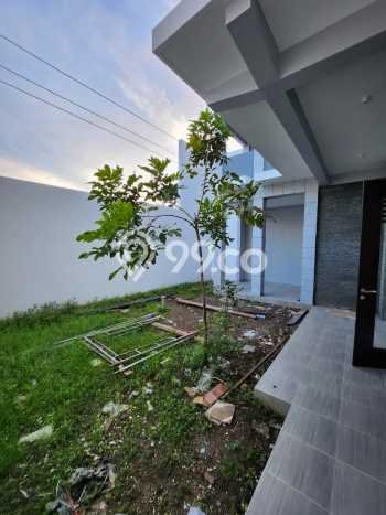 Hot Offer Hunian Premium Ideal dan Luas di Wiyung, Surabaya Hot Offer Hunian Premium Ideal dan Luas di Wiyung, Surabaya
