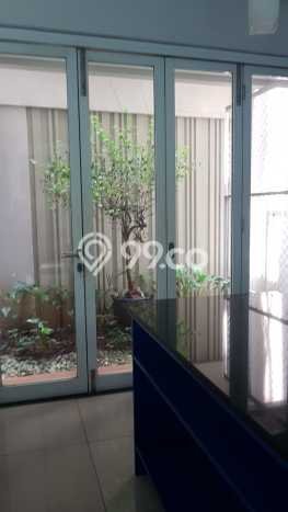 Disewakan Rumah Nyaman LT 260m2 / LB 400m2 di Senopati, Jakarta Selatan Disewakan Rumah Nyaman LT 260m2 / LB 400m2 di Senopati, Jakarta Selatan