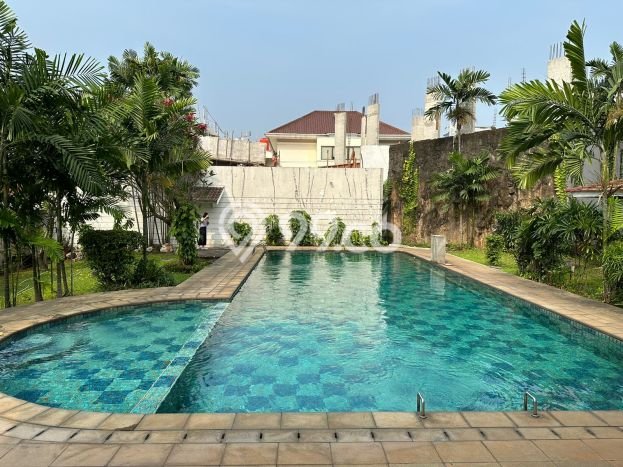 Rumah Mewah LB 2000m2 Siap Pakai Desain Elegan di patra kuningan, Jakarta Selatan Rumah Mewah LB 2000m2 Siap Pakai Desain Elegan di patra kuningan, Jakarta Selatan