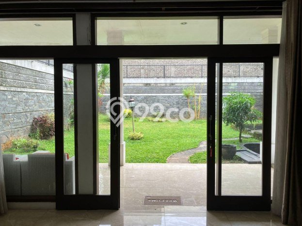 Rumah Elit LB 600m2 Siap Pakai Desain Elegan di Cipaku, Bandung Rumah Elit LB 600m2 Siap Pakai Desain Elegan di Cipaku, Bandung