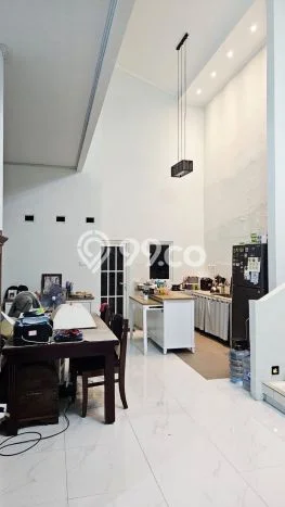 Rumah Strategis Modern Lb 150m2 di Ciputat, Tangerang Selatan Rumah Strategis Modern Lb 150m2 di Ciputat, Tangerang Selatan