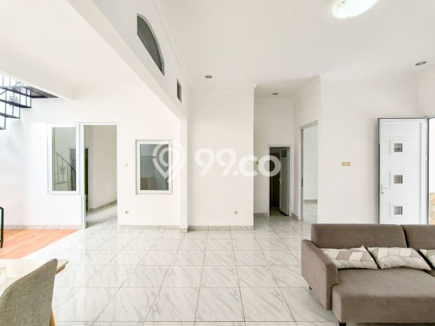 Rumah SUPER MEWAH! di Bintaro, Tangerang Selatan, Luas 120m² Bangunan 120m², BISA KPR Rumah SUPER MEWAH! di Bintaro, Tangerang Selatan, Luas 120m² Bangunan 120m², BISA KPR