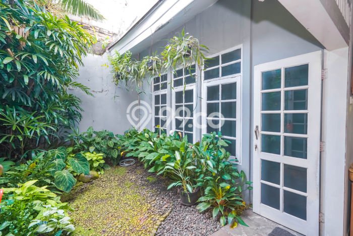 Rumah Strategis Modern Lb 242m2 di Cinere, Depok Rumah Strategis Modern Lb 242m2 di Cinere, Depok