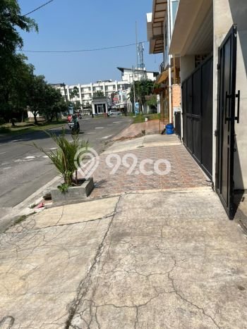For Sale Rumah 4 Kamar Lokasi Strategis Bagus dan Strategis di Serpong For Sale Rumah 4 Kamar Lokasi Strategis Bagus dan Strategis di Serpong