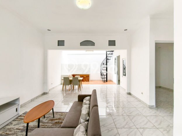 Rumah SUPER MEWAH! di Bintaro, Tangerang Selatan, Luas 120m² Bangunan 120m², BISA KPR Rumah SUPER MEWAH! di Bintaro, Tangerang Selatan, Luas 120m² Bangunan 120m², BISA KPR