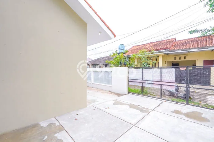 Rumah Strategis Minimalis Lb 81m2 di Setu, Tangerang Selatan Rumah Strategis Minimalis Lb 81m2 di Setu, Tangerang Selatan