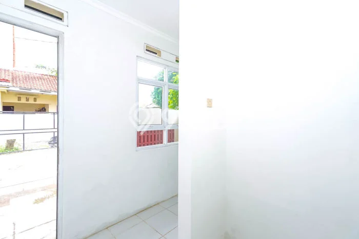Rumah Strategis Minimalis Lb 81m2 di Setu, Tangerang Selatan Rumah Strategis Minimalis Lb 81m2 di Setu, Tangerang Selatan