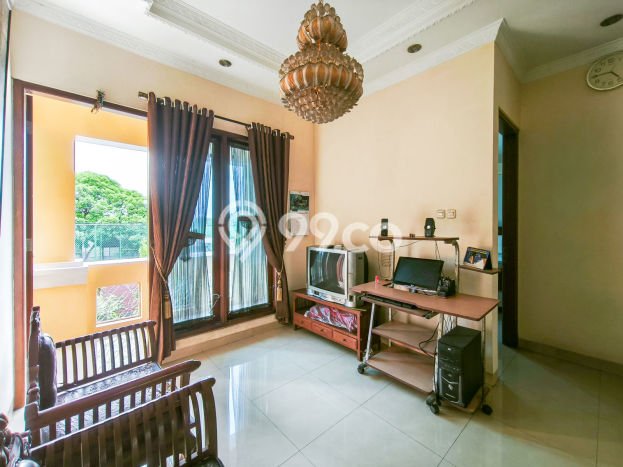 Rumah Luxury Modern Tanpa Renovasi di Cibubur Jakarta Timur Rumah Luxury Modern Tanpa Renovasi di Cibubur Jakarta Timur