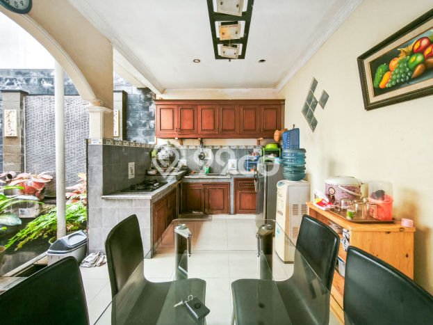Rumah Luxury Modern Tanpa Renovasi di Cibubur Jakarta Timur Rumah Luxury Modern Tanpa Renovasi di Cibubur Jakarta Timur
