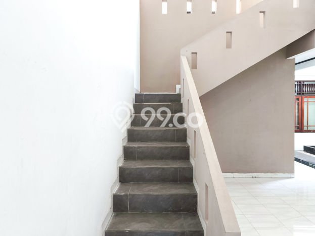 Jual Rumah Minimalis Bagus Punya 5 KT di Serpong Tangerang Selatan SHM Jual Rumah Minimalis Bagus Punya 5 KT di Serpong Tangerang Selatan SHM