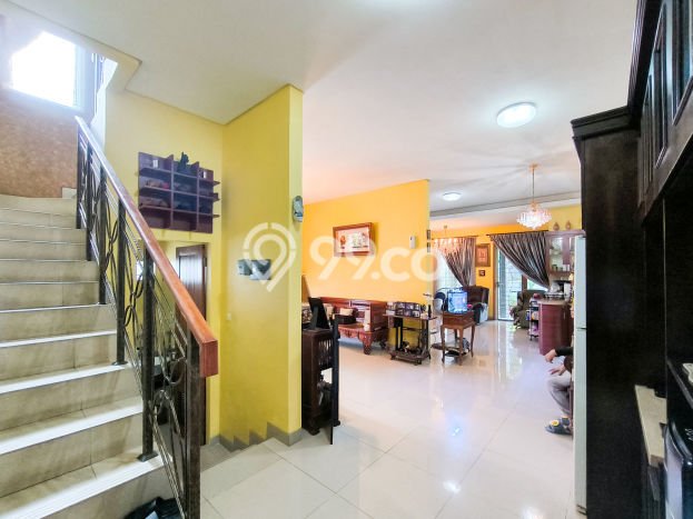 Siap Huni Hunian Elit 4 Kamar di Cipayung Dekat ke Mana Saja Siap Huni Hunian Elit 4 Kamar di Cipayung Dekat ke Mana Saja