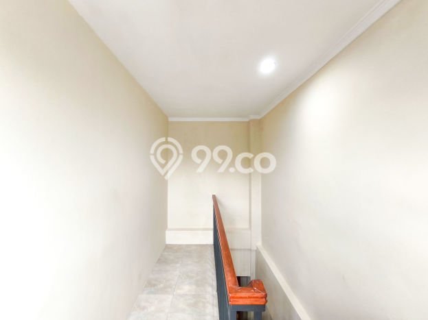Rumah Strategis Modern Lb 200m2 di Serpong, Tangerang Selatan Rumah Strategis Modern Lb 200m2 di Serpong, Tangerang Selatan