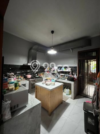 Hunian Eksklusif Siap Huni LT 385m2 di Beji, Depok Hunian Eksklusif Siap Huni LT 385m2 di Beji, Depok