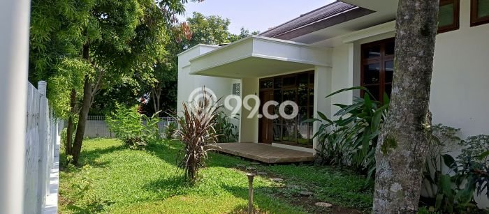 Dijual Rumah Luas Elegan Dengan View Cantik di baranangsiang, Bogor Dijual Rumah Luas Elegan Dengan View Cantik di baranangsiang, Bogor