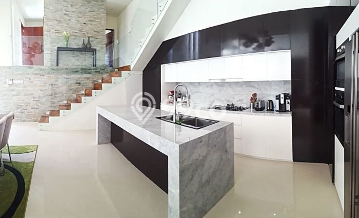 Kesempatan Bisnis! Vila Kawasan , Luas 400m2m², Area Strategis dengan nilai tinggi Kesempatan Bisnis! Vila Kawasan , Luas 400m2m², Area Strategis dengan nilai tinggi