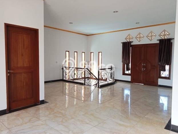Rumah Modern 4 Kamar LT 235m2 di Renon Rumah Modern 4 Kamar LT 235m2 di Renon