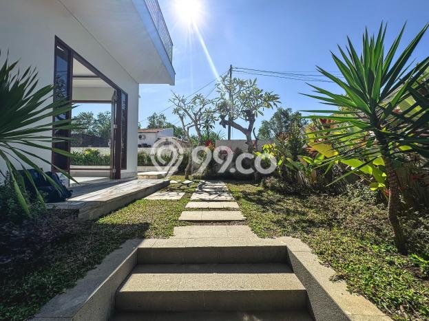 Tersedia Vila Kawasan , Area 329m2m², Lingkungan tenang untuk keluarga Tersedia Vila Kawasan , Area 329m2m², Lingkungan tenang untuk keluarga