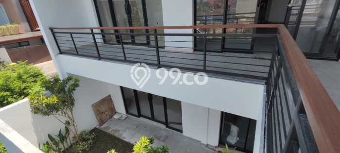 Vila Strategis Kawasan , Area 330m2m², Area Nyaman Vila Strategis Kawasan , Area 330m2m², Area Nyaman