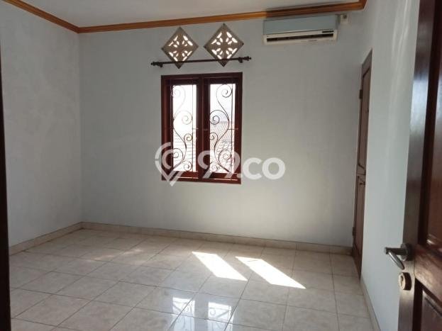 Rumah Modern 4 Kamar LT 235m2 di Renon Rumah Modern 4 Kamar LT 235m2 di Renon