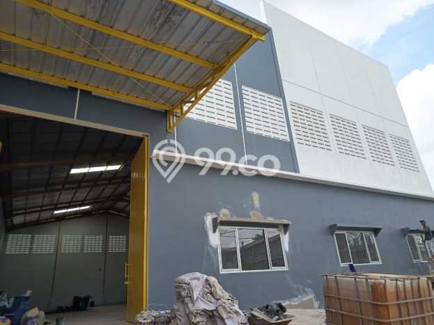 Unit Gudang Paling Strategis di Cipondoh Tangerang dengan LB 800m2 Unit Gudang Paling Strategis di Cipondoh Tangerang dengan LB 800m2