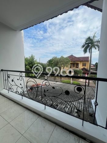 Rumah Luas Asri 4 KT Siap Pakai di Graha Raya Tangerang Selatan Rumah Luas Asri 4 KT Siap Pakai di Graha Raya Tangerang Selatan
