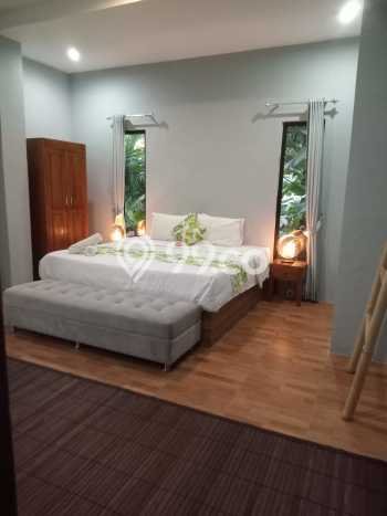 Vila Terawat Kawasan , Dimensi 400m2m², Kawasan Tenang dan nyaman Vila Terawat Kawasan , Dimensi 400m2m², Kawasan Tenang dan nyaman