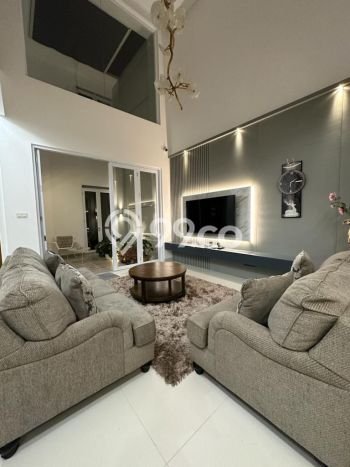 Dijual Rumah Mewah Elegan Dengan View Cantik di Sayap Dago, Bandung Dijual Rumah Mewah Elegan Dengan View Cantik di Sayap Dago, Bandung