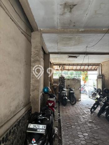 Hunian Elit LB 500m2 Siap Huni Desain Elegan di Sayap Dago, Bandung Hunian Elit LB 500m2 Siap Huni Desain Elegan di Sayap Dago, Bandung