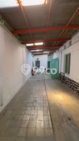 Hunian Mewah LB 200m2 Siap Pakai Desain Elegan di Riau, Bandung Hunian Mewah LB 200m2 Siap Pakai Desain Elegan di Riau, Bandung
