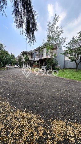 Dijual Cepat Rumah 4 KT 3 KM di BSD City, Tangerang Dijual Cepat Rumah 4 KT 3 KM di BSD City, Tangerang