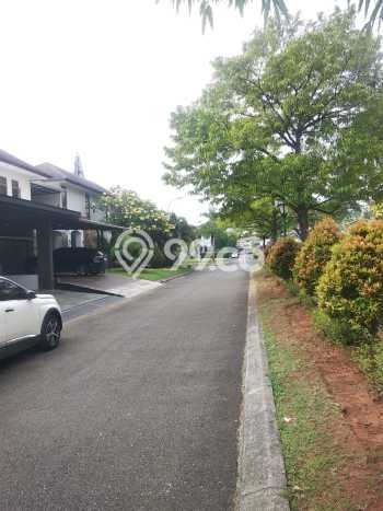 Rumah Strategis 5 KT Luas Tanah 320m² di Alam Sutera, Tangerang Rumah Strategis 5 KT Luas Tanah 320m² di Alam Sutera, Tangerang