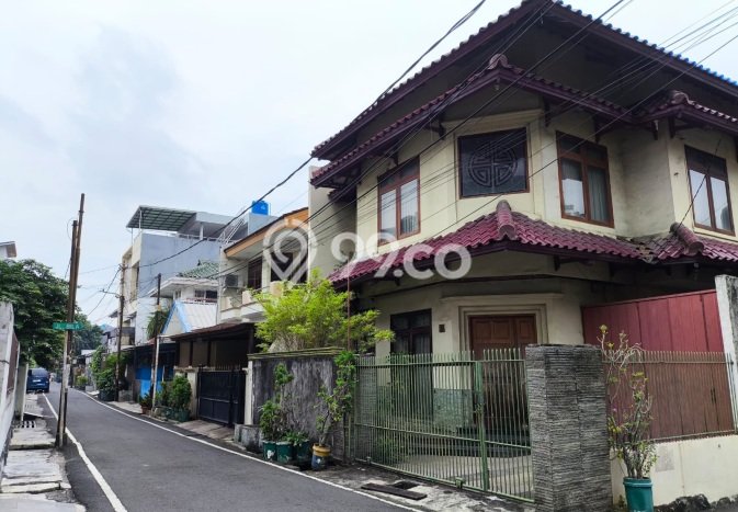 Rumah Nyaman 4 KT di Cideng, Jakarta Pusat - LT 123m² Rumah Nyaman 4 KT di Cideng, Jakarta Pusat - LT 123m²