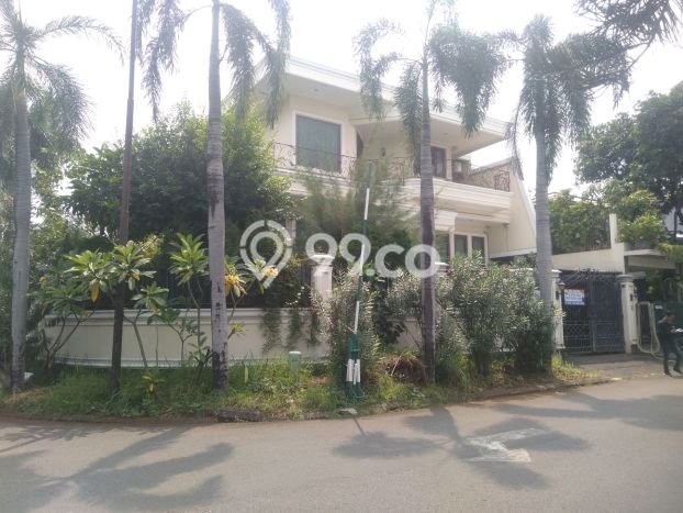 Hunian Elit LB 450m2 Siap Huni Desain Elegan di Puri Indah, Jakarta Barat Hunian Elit LB 450m2 Siap Huni Desain Elegan di Puri Indah, Jakarta Barat